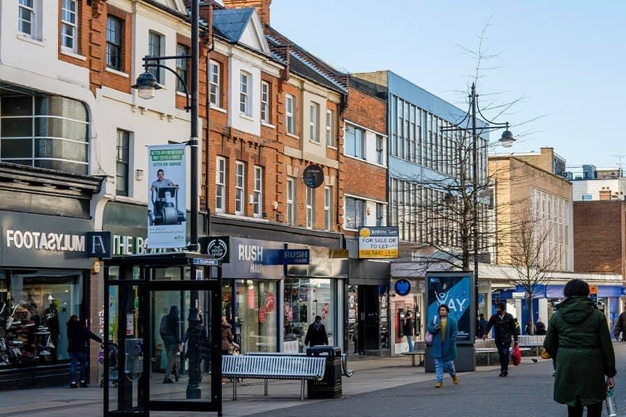 Courier services in Romford
